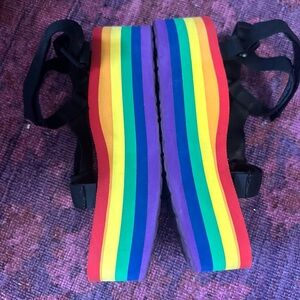 TEVA Universal Flatform in Rainbow Pride